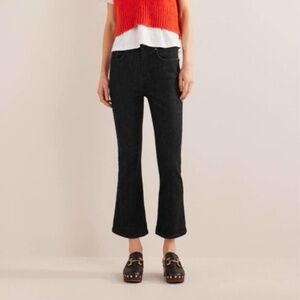 Boden Fitted Flare Crop Jean Black size 6